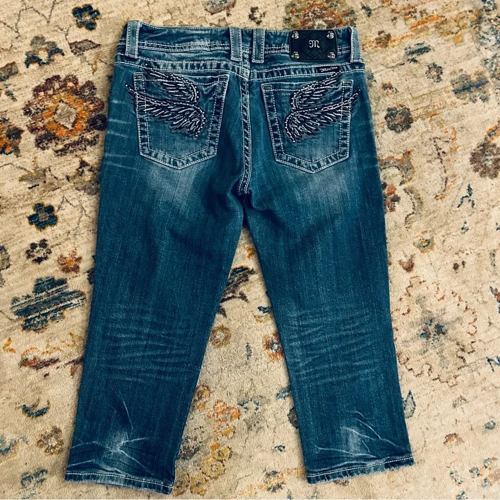 Miss Me Capris with Wing Pocket Detail - Picture 6 of 10
